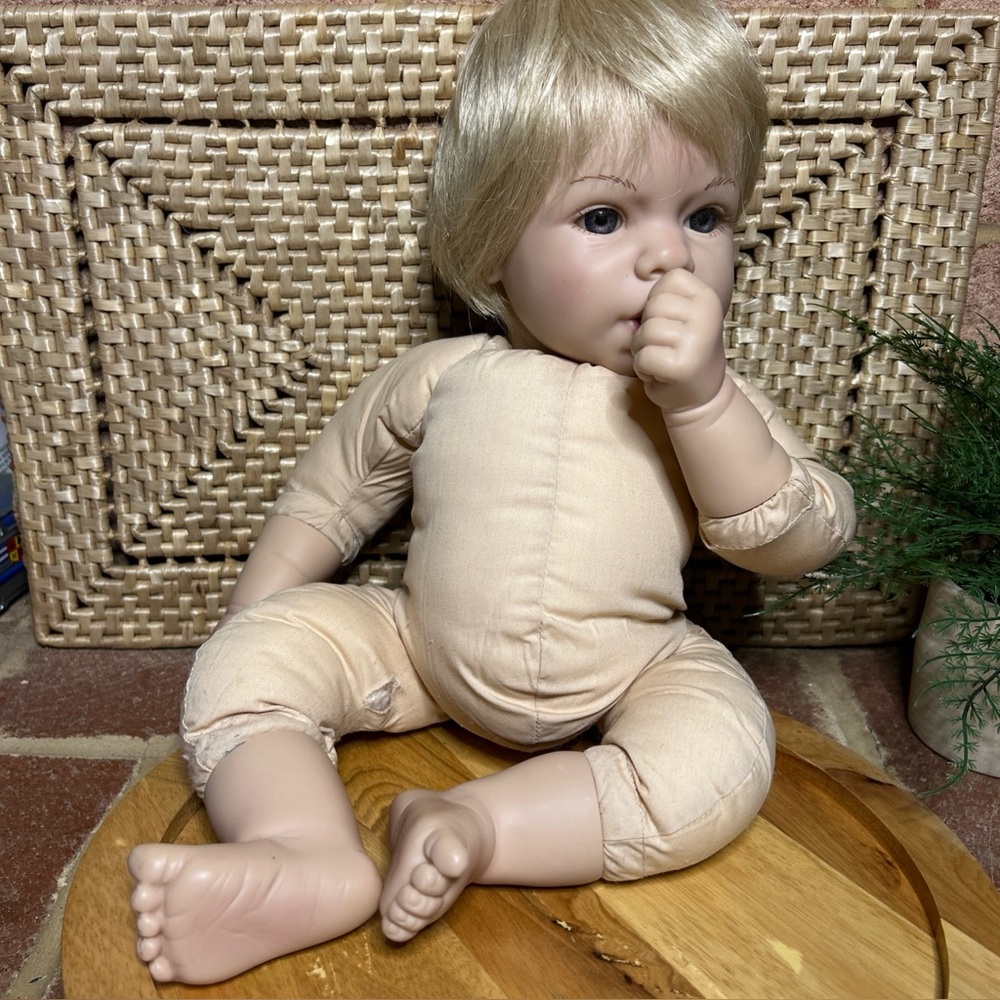 Madame Alexander 19" Sweet Baby Doll Light Skin Tone, Blonde Hair, Blue Eyes